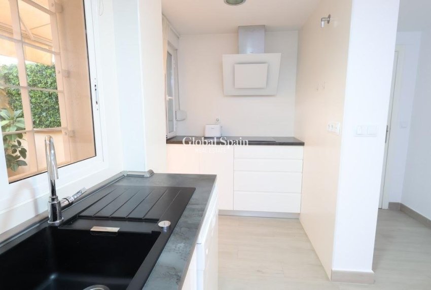 Resale - APARTMENT -
ORIHUELA COSTA - Costa Blanca