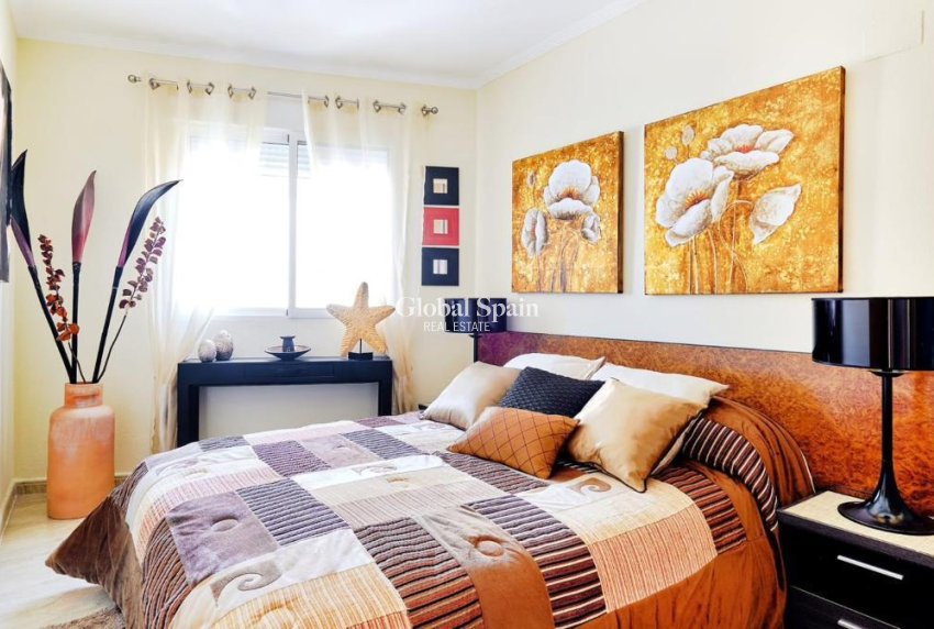 Resale - APARTMENT -
ORIHUELA COSTA - Costa Blanca