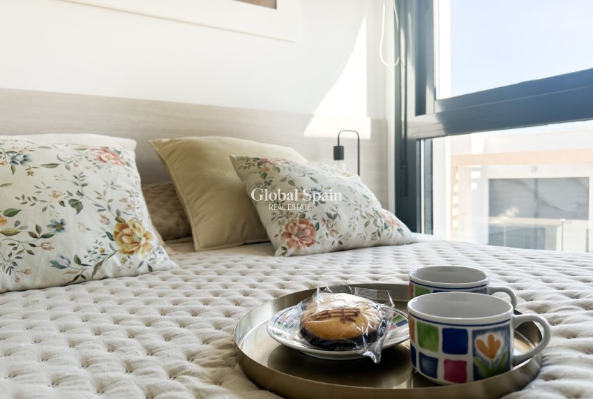 Resale - APARTMENT -
ORIHUELA COSTA - Costa Blanca