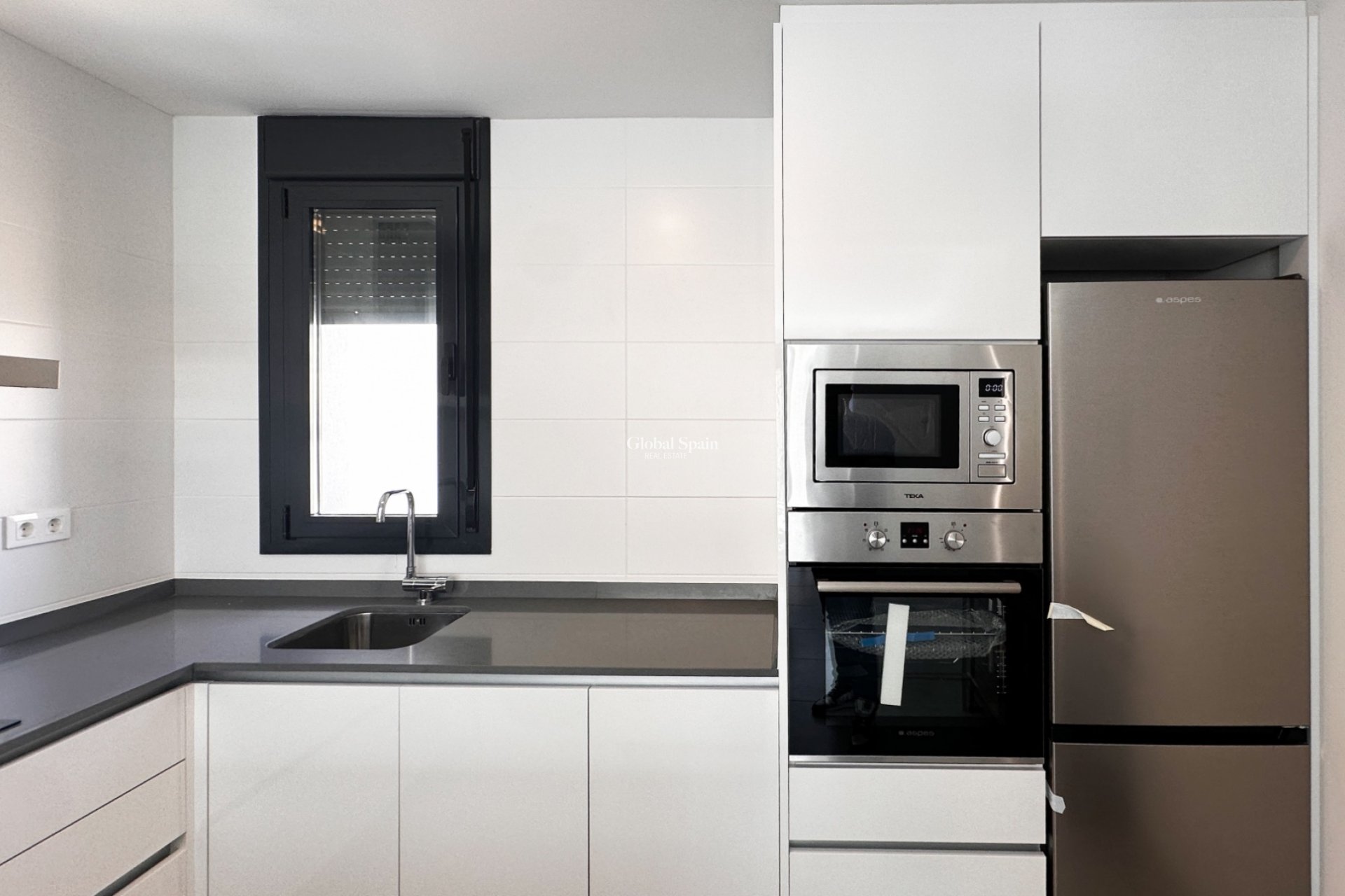 Resale - APARTMENT -
ORIHUELA COSTA - Costa Blanca