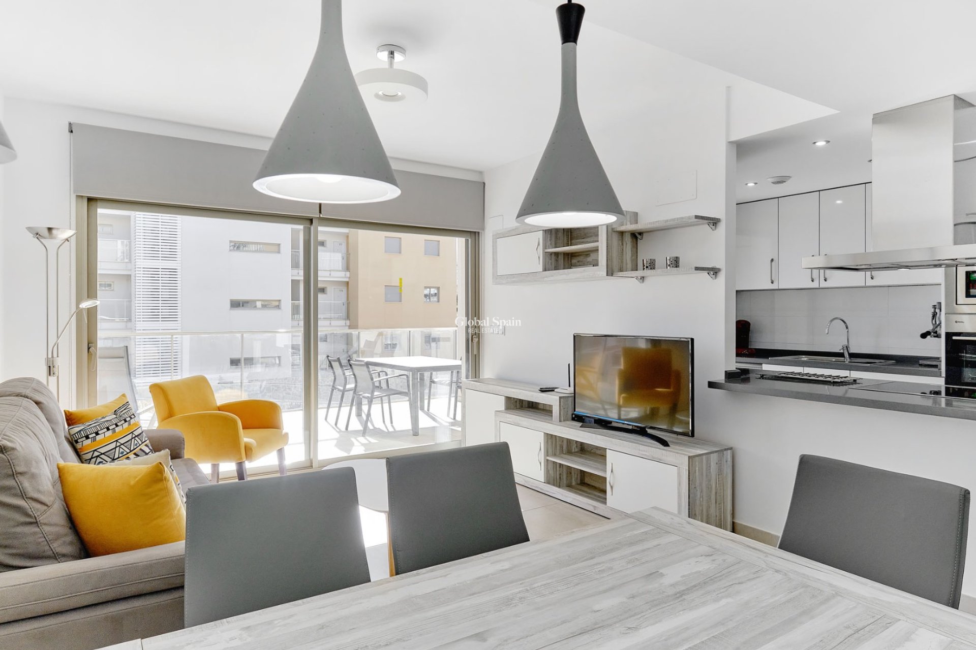 Resale - APARTMENT -
ORIHUELA COSTA - Costa Blanca