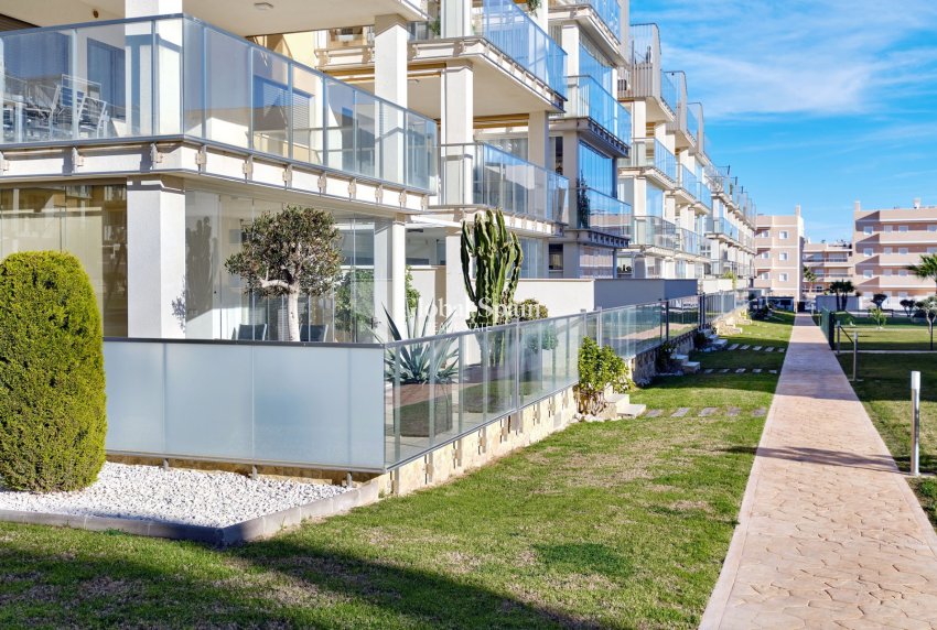 Resale - APARTMENT -
ORIHUELA COSTA - Costa Blanca