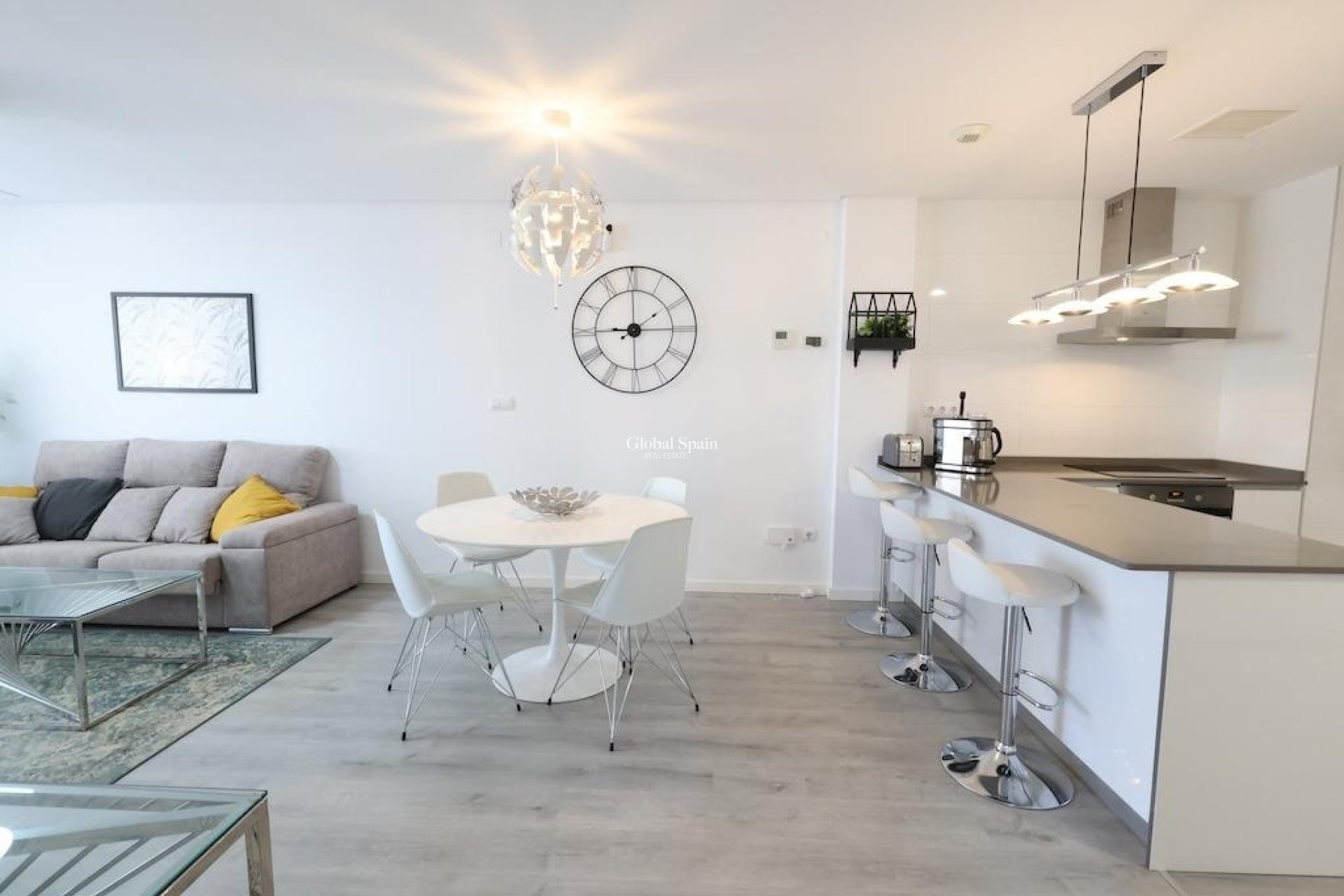 Resale - APARTMENT -
ORIHUELA COSTA - Costa Blanca