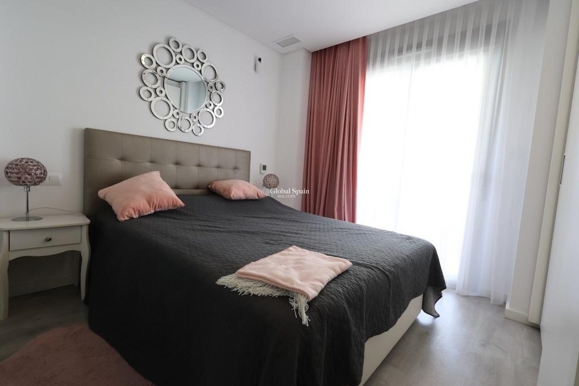Resale - APARTMENT -
ORIHUELA COSTA - Costa Blanca