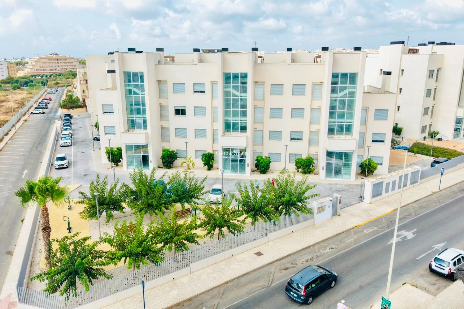 Resale - APARTMENT -
ORIHUELA COSTA - Costa Blanca