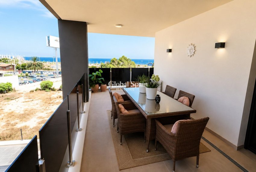 Resale - APARTMENT -
ORIHUELA COSTA - Costa Blanca