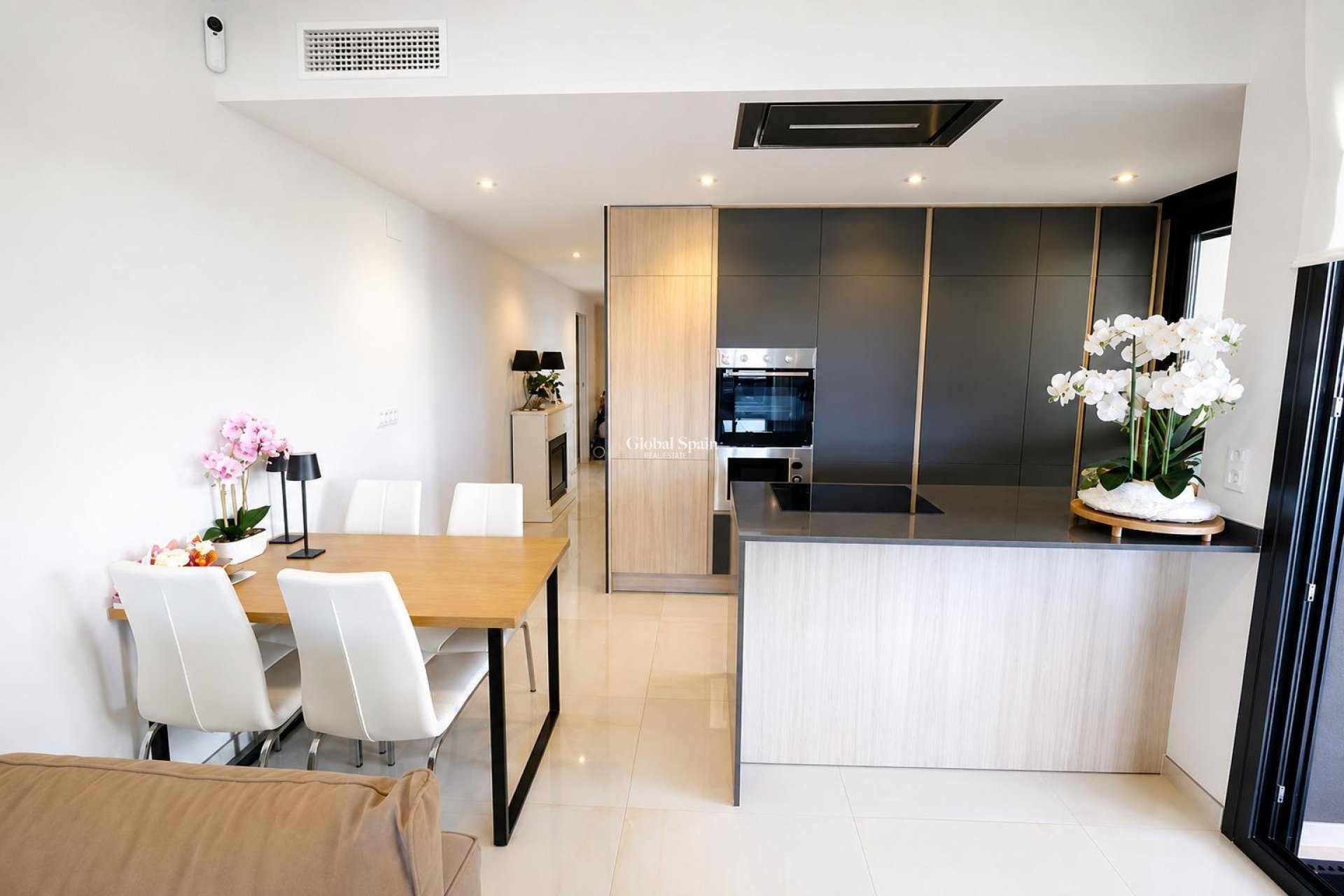 Resale - APARTMENT -
ORIHUELA COSTA - Costa Blanca