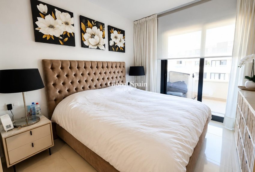 Resale - APARTMENT -
ORIHUELA COSTA - Costa Blanca