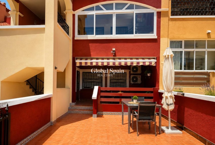 Resale - APARTMENT -
ORIHUELA COSTA - Costa Blanca