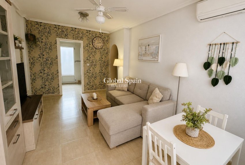 Resale - APARTMENT -
ORIHUELA COSTA - Costa Blanca