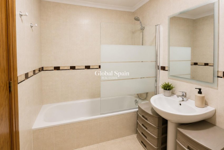 Resale - APARTMENT -
ORIHUELA COSTA - Costa Blanca