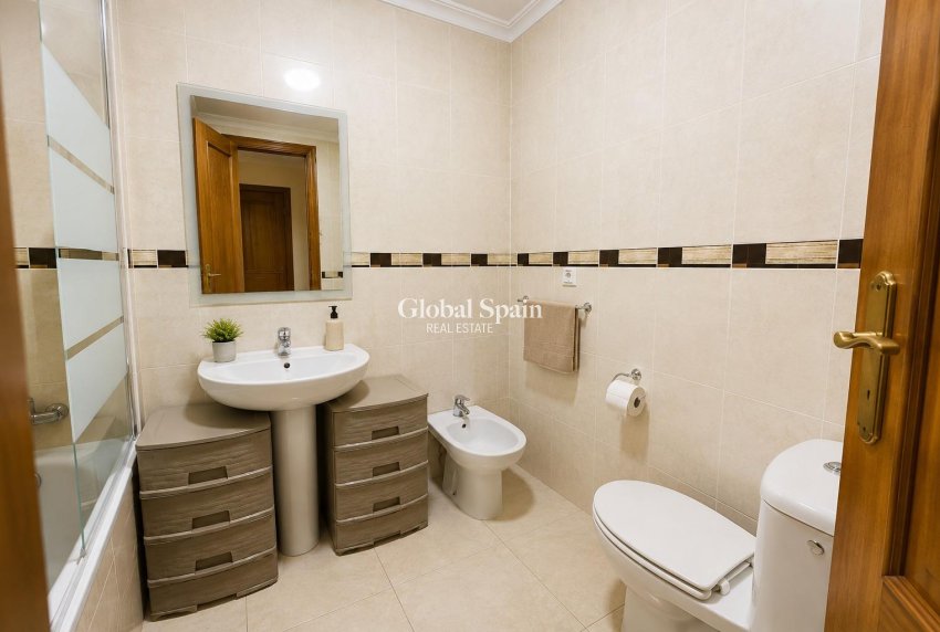 Resale - APARTMENT -
ORIHUELA COSTA - Costa Blanca