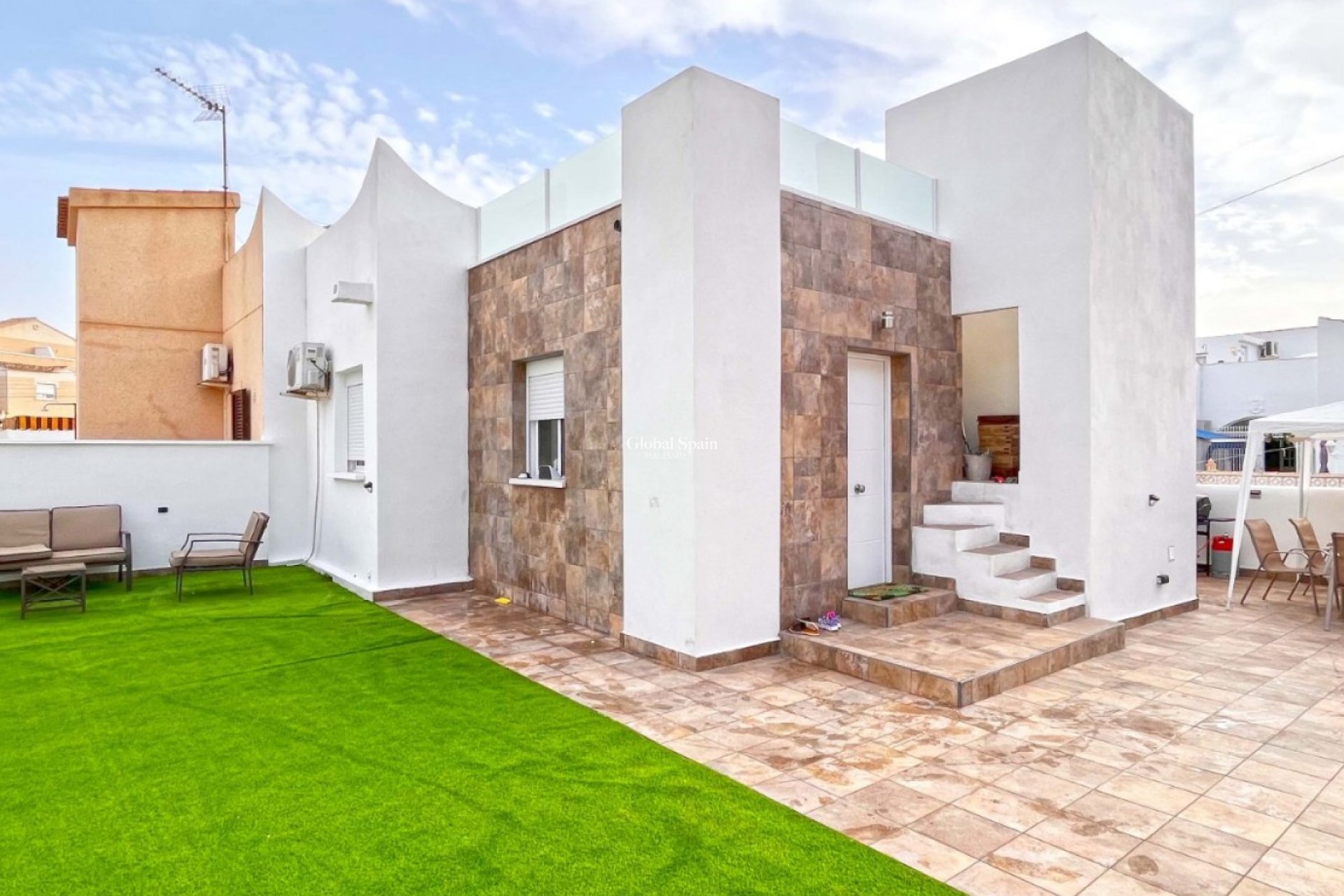 Resale - APARTMENT -
ORIHUELA COSTA - Costa Blanca