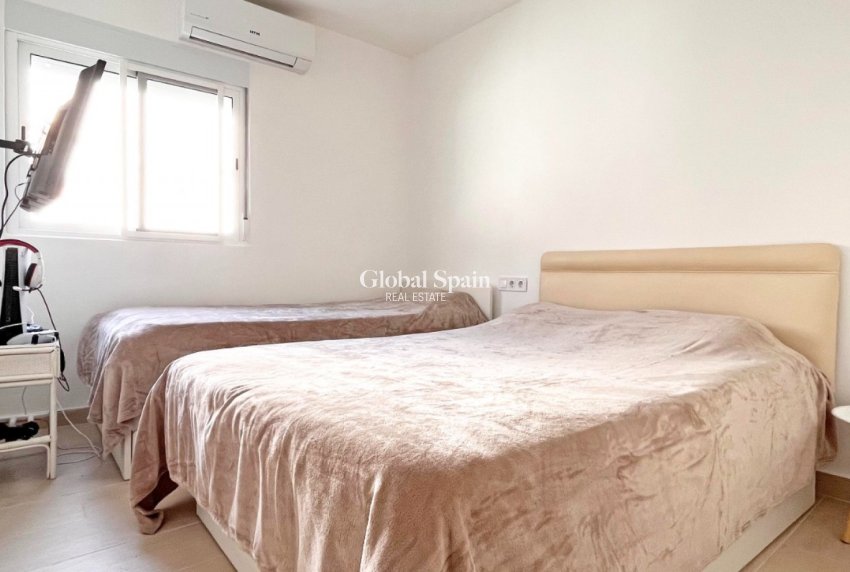 Resale - APARTMENT -
ORIHUELA COSTA - Costa Blanca