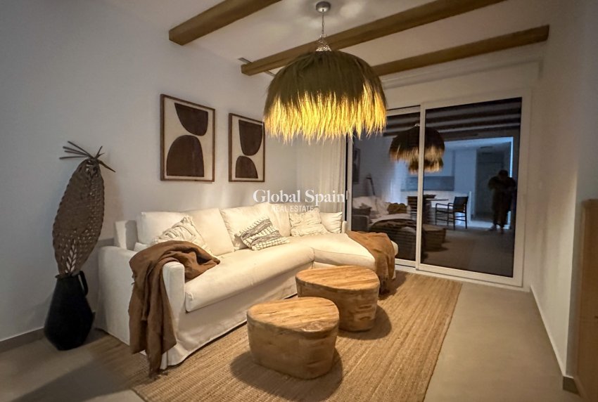Resale - APARTMENT -
ORIHUELA COSTA - Costa Blanca