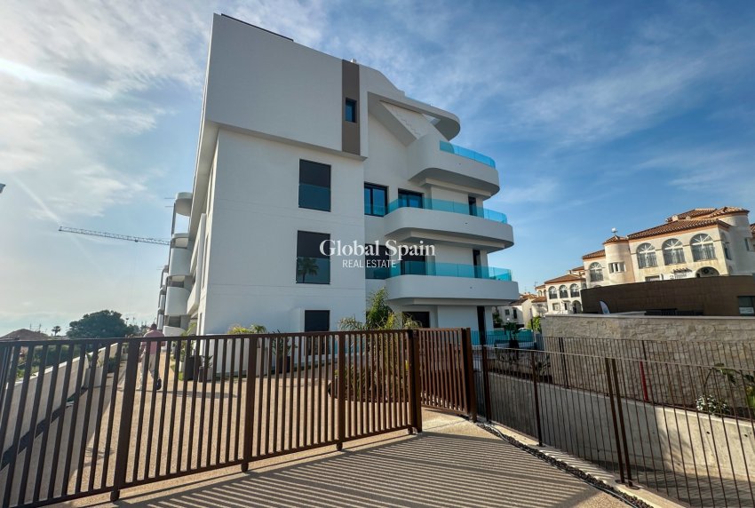 Resale - APARTMENT -
ORIHUELA COSTA - Costa Blanca