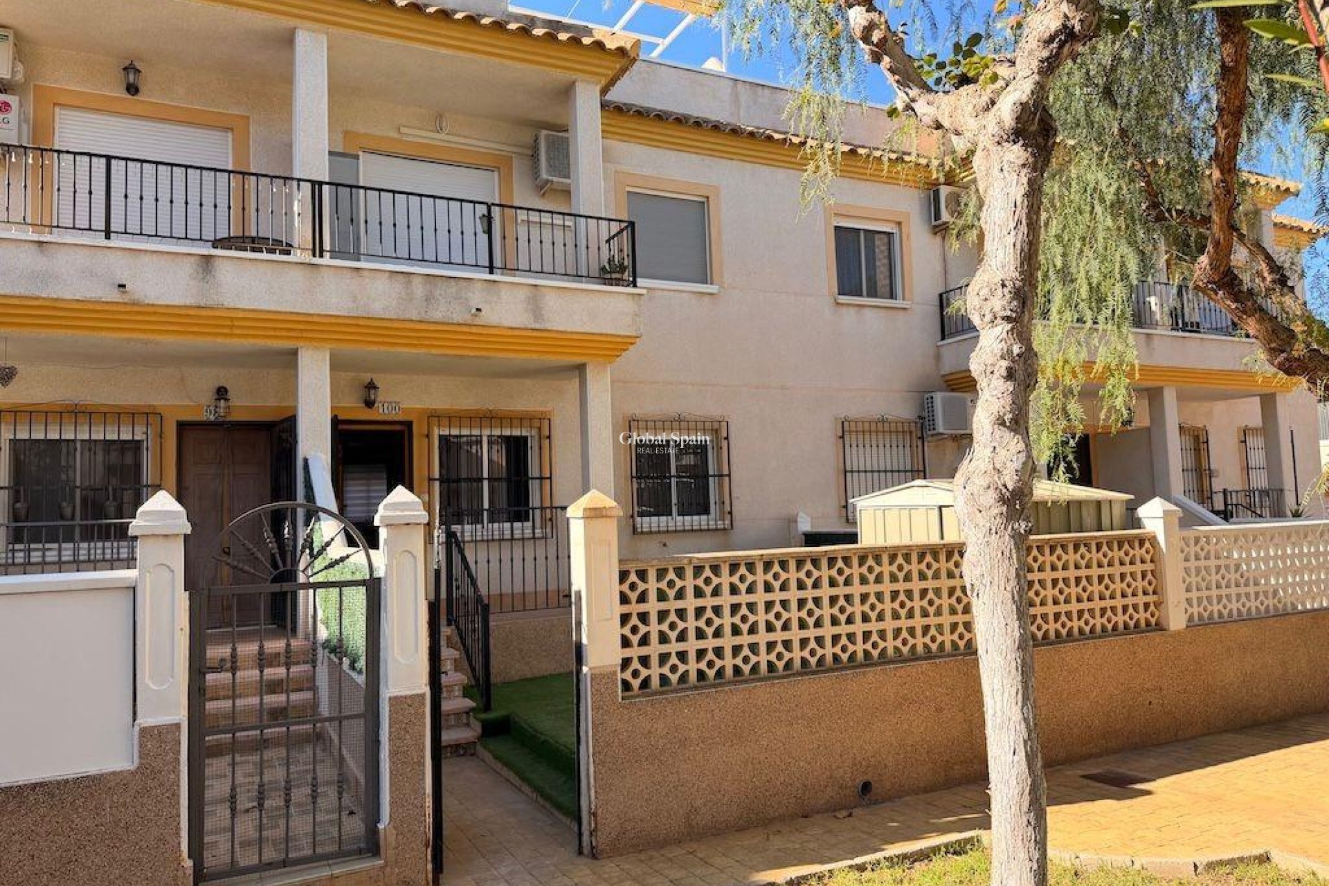 Resale - APARTMENT -
ORIHUELA COSTA - Costa Blanca