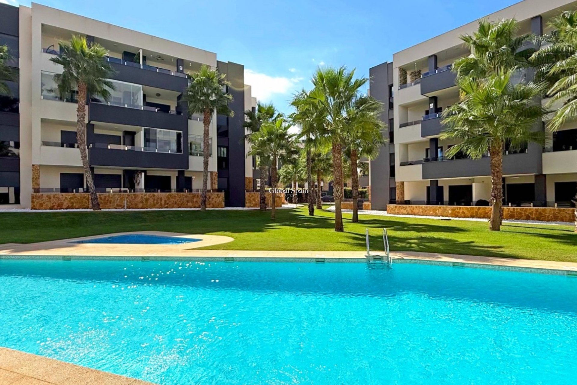 Resale - APARTMENT -
ORIHUELA COSTA - Costa Blanca