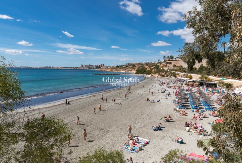 Resale - APARTMENT -
ORIHUELA COSTA - Costa Blanca