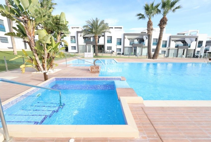 Resale - APARTMENT -
ORIHUELA COSTA - Costa Blanca