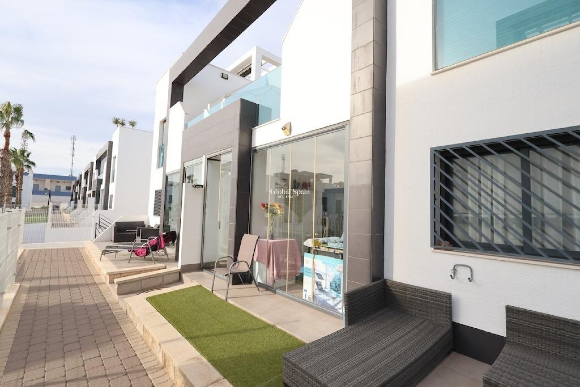 Resale - APARTMENT -
ORIHUELA COSTA - Costa Blanca