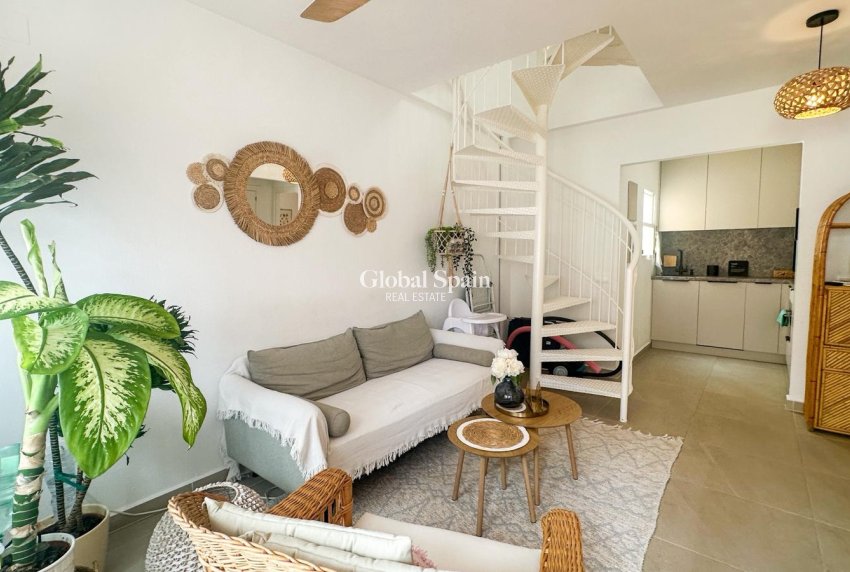Resale - APARTMENT -
ORIHUELA COSTA - Costa Blanca