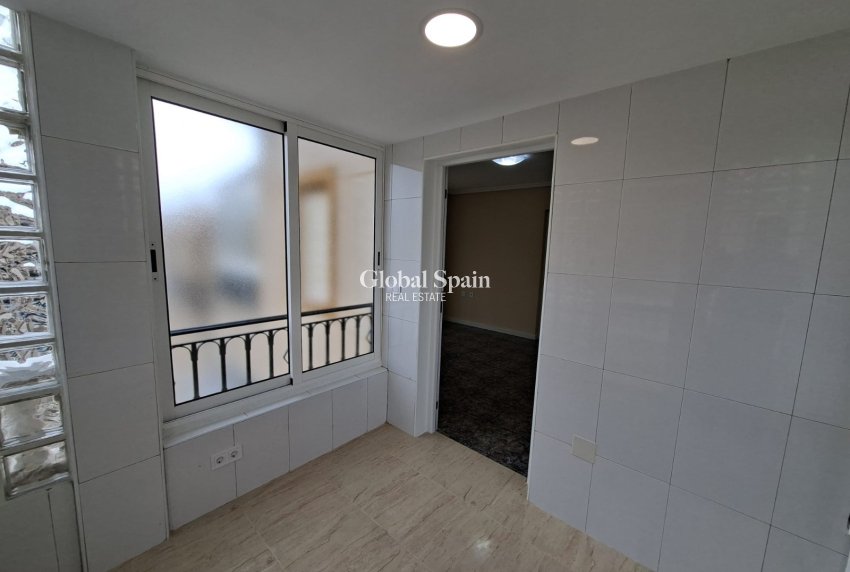 Resale - APARTMENT -
ORIHUELA COSTA - Costa Blanca