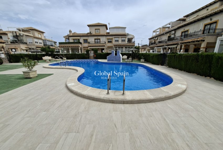 Resale - APARTMENT -
ORIHUELA COSTA - Costa Blanca
