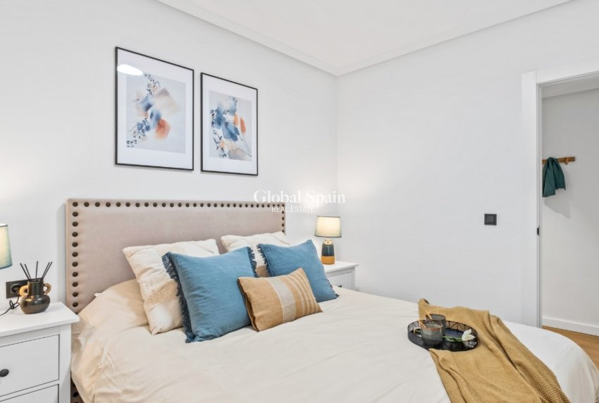 Resale - APARTMENT -
ORIHUELA COSTA - Costa Blanca