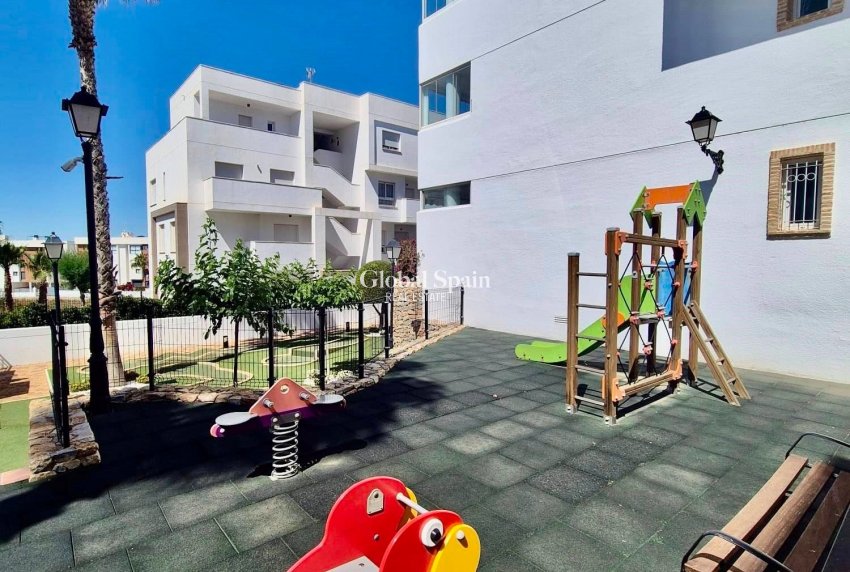 Resale - APARTMENT -
ORIHUELA COSTA - Costa Blanca