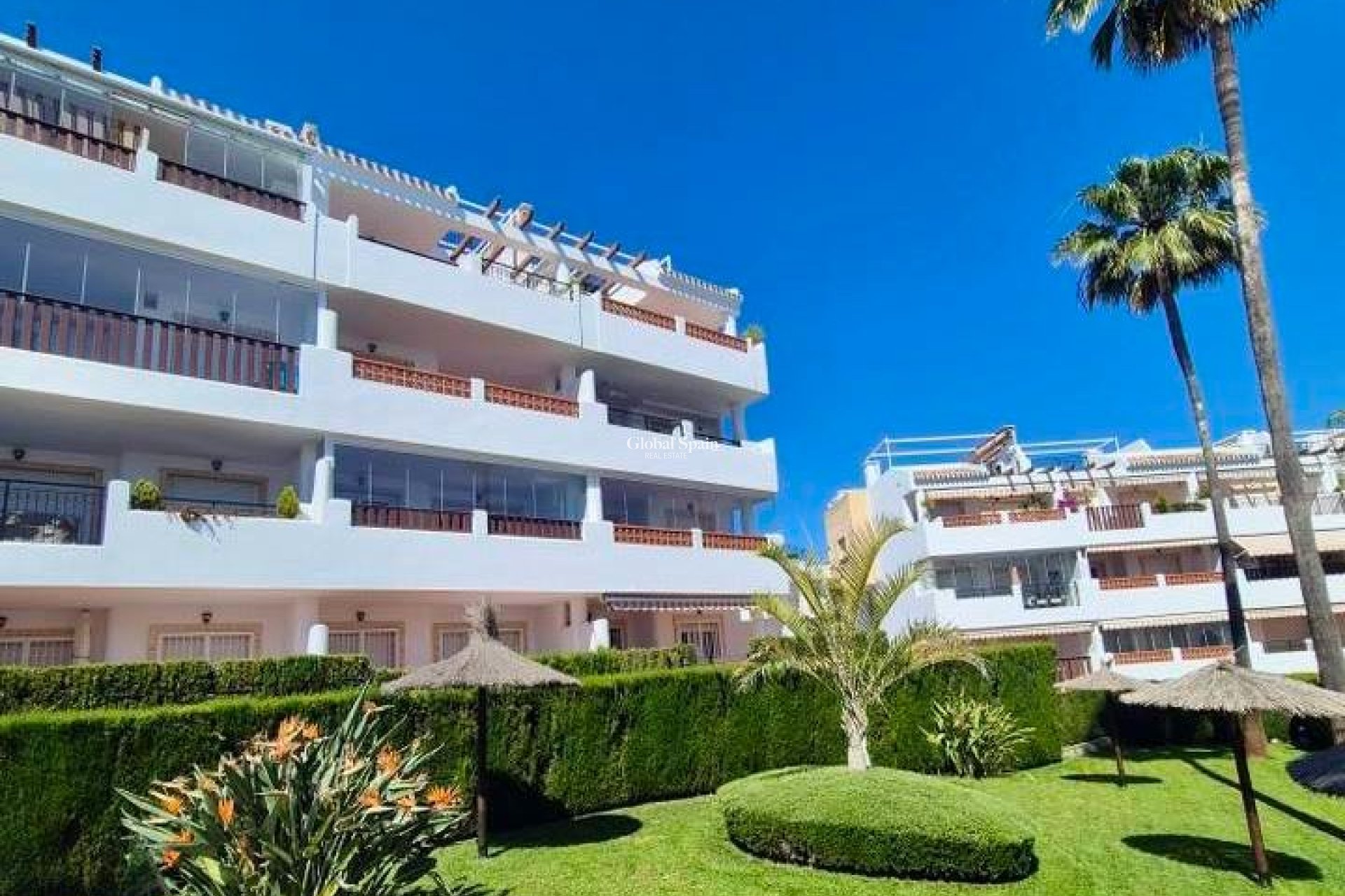 Resale - APARTMENT -
ORIHUELA COSTA - Costa Blanca