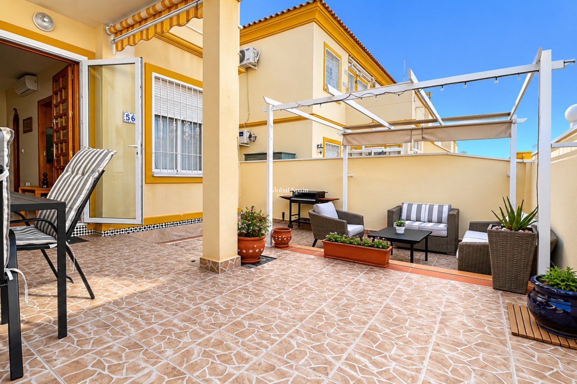 Resale - APARTMENT -
ORIHUELA COSTA - Costa Blanca