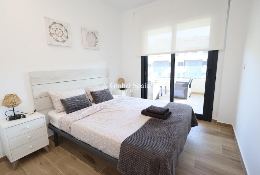 Resale - APARTMENT -
ORIHUELA COSTA - Costa Blanca