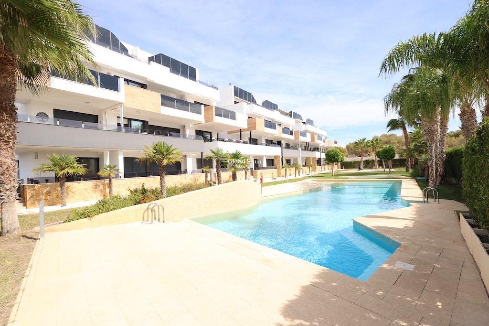 Resale - APARTMENT -
ORIHUELA COSTA - Costa Blanca