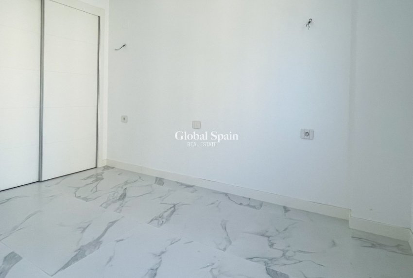 Resale - APARTMENT -
ORIHUELA COSTA - Costa Blanca