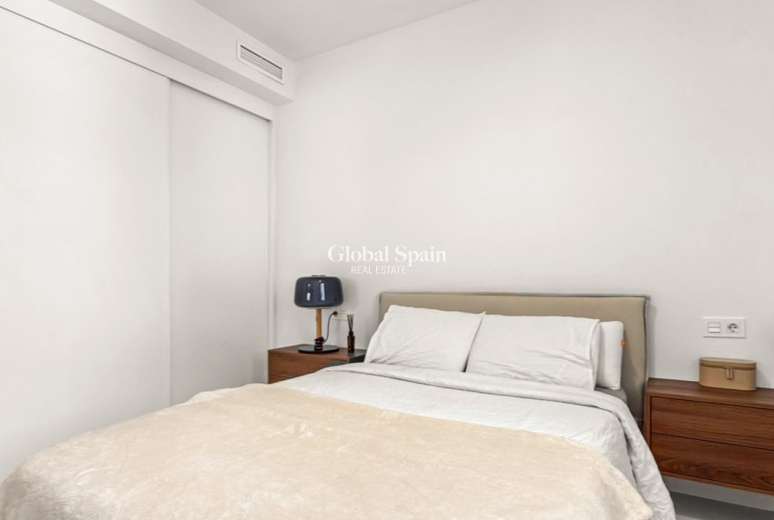 Resale - APARTMENT -
ORIHUELA COSTA - Costa Blanca