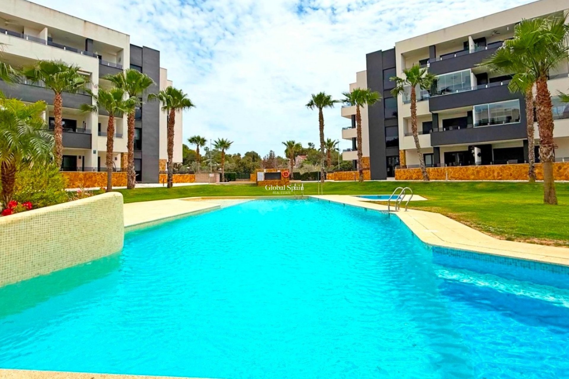Resale - APARTMENT -
ORIHUELA COSTA - Costa Blanca