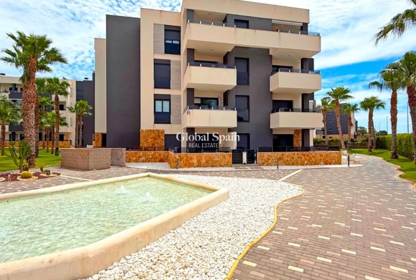 Resale - APARTMENT -
ORIHUELA COSTA - Costa Blanca