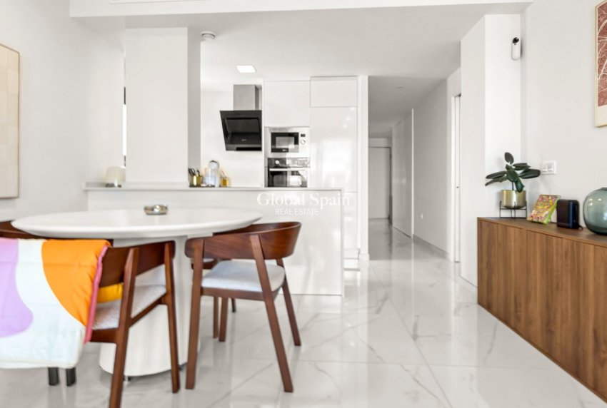 Resale - APARTMENT -
ORIHUELA COSTA - Costa Blanca