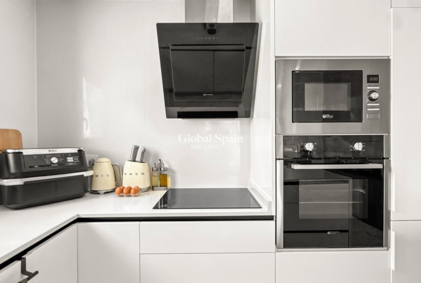 Resale - APARTMENT -
ORIHUELA COSTA - Costa Blanca