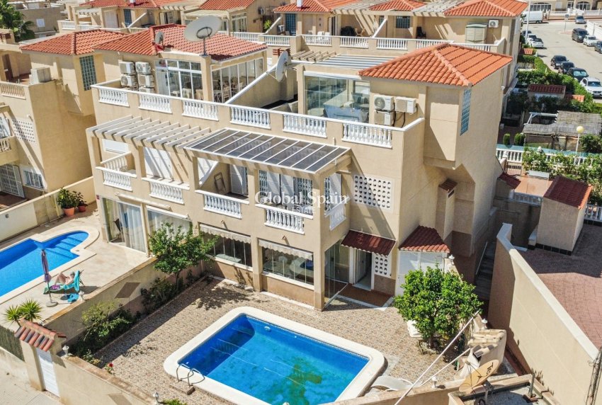 Resale - APARTMENT -
ORIHUELA COSTA - Costa Blanca