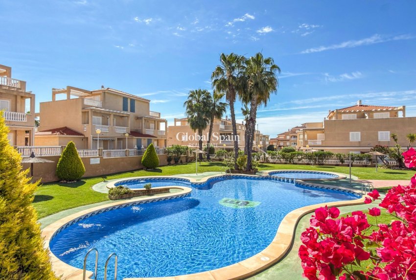 Resale - APARTMENT -
ORIHUELA COSTA - Costa Blanca