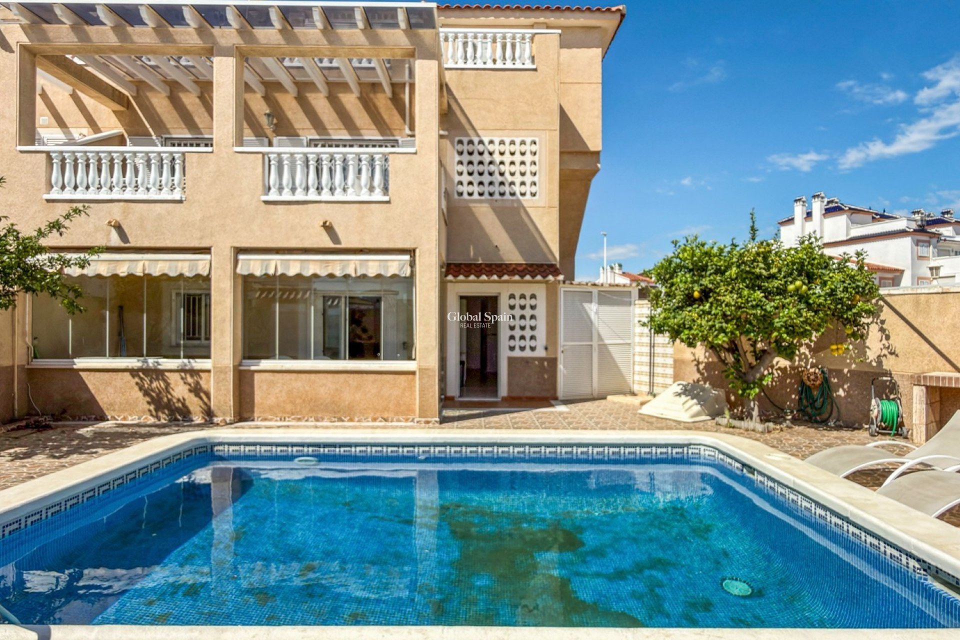 Resale - APARTMENT -
ORIHUELA COSTA - Costa Blanca