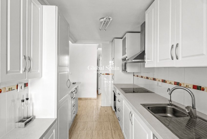 Resale - APARTMENT -
ORIHUELA COSTA - Costa Blanca