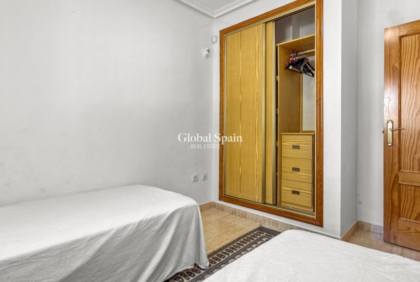Resale - APARTMENT -
ORIHUELA COSTA - Costa Blanca