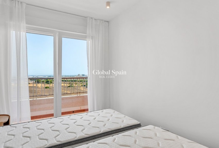 Resale - APARTMENT -
ORIHUELA COSTA - Costa Blanca