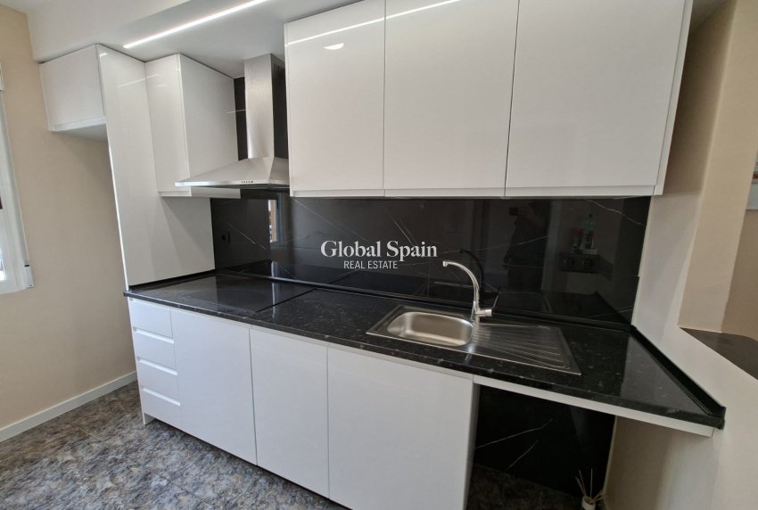 Resale - APARTMENT -
ORIHUELA COSTA - Costa Blanca