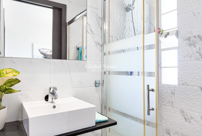 Resale - APARTMENT -
ORIHUELA COSTA - Costa Blanca