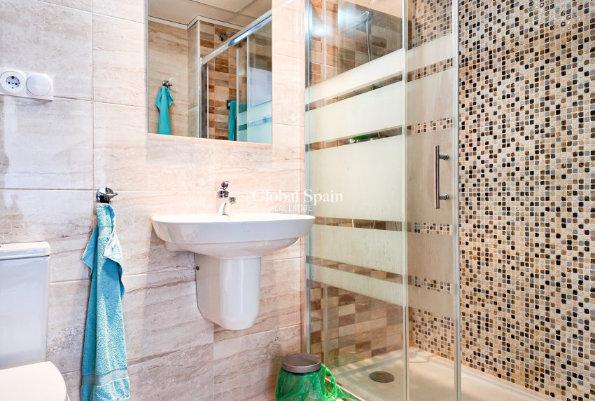 Resale - APARTMENT -
ORIHUELA COSTA - Costa Blanca