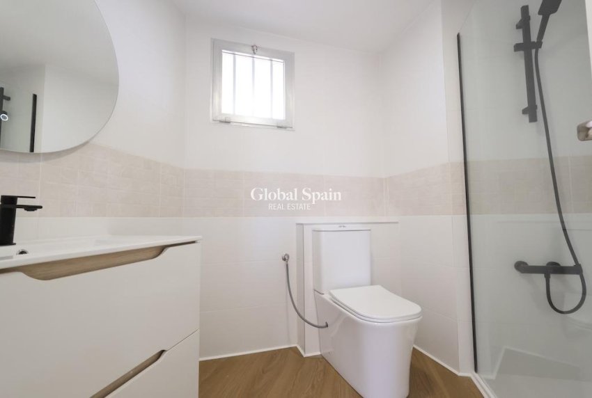 Resale - APARTMENT -
ORIHUELA COSTA - Costa Blanca